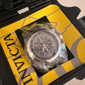 🆕 Invicta Vintage Men
Model 39032 - Men's Watch Quartz